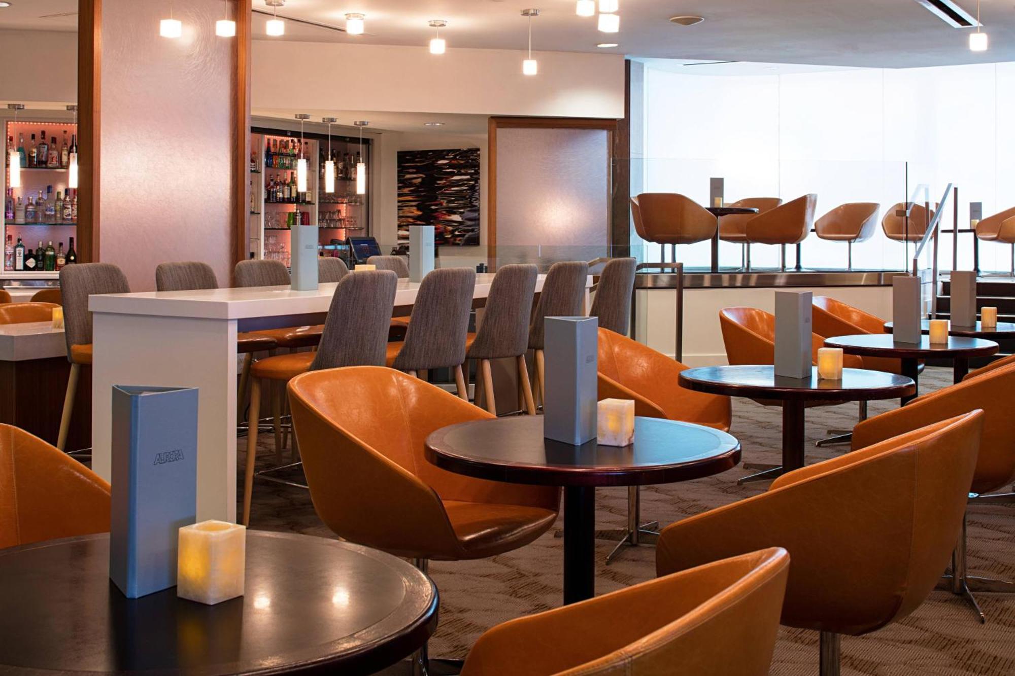 Delta Hotels By Marriott Edmonton South Conference Centre Extérieur photo
