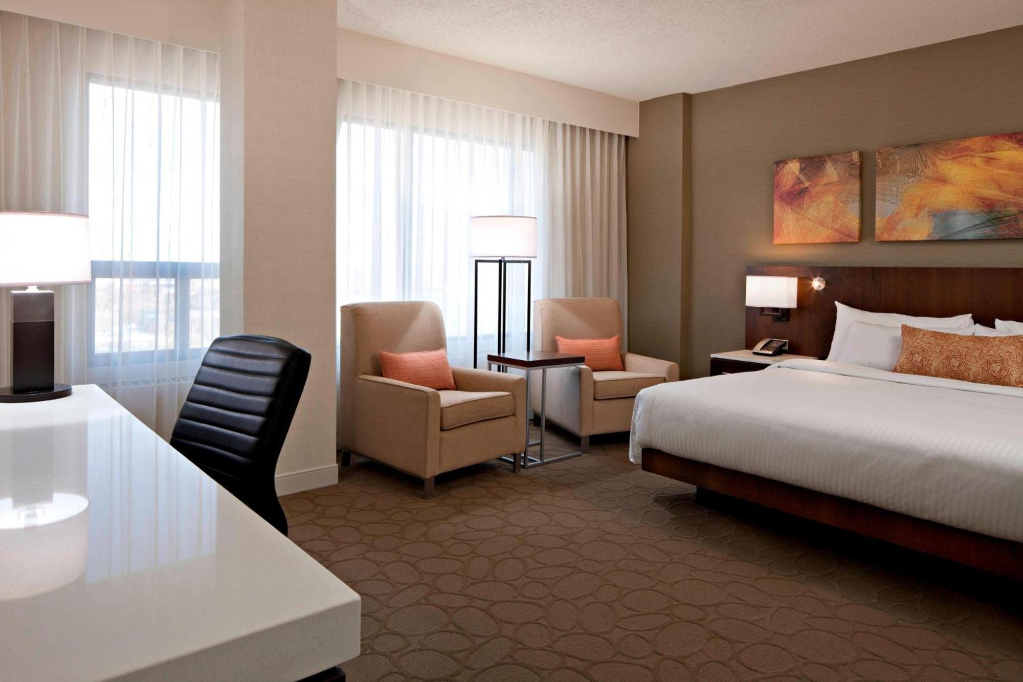 Delta Hotels By Marriott Edmonton South Conference Centre Extérieur photo
