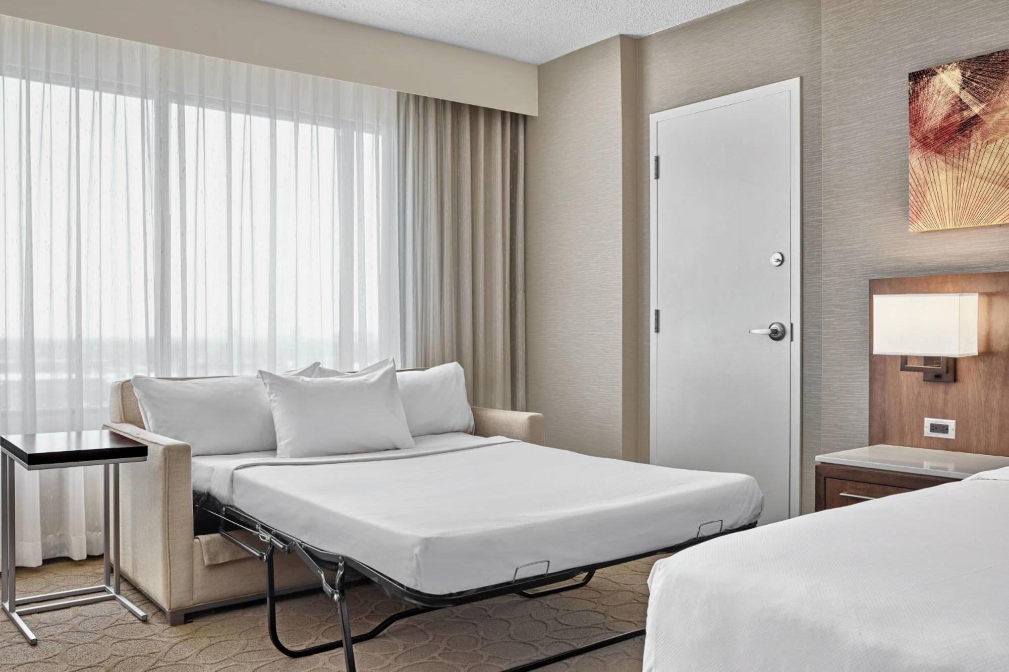 Delta Hotels By Marriott Edmonton South Conference Centre Extérieur photo
