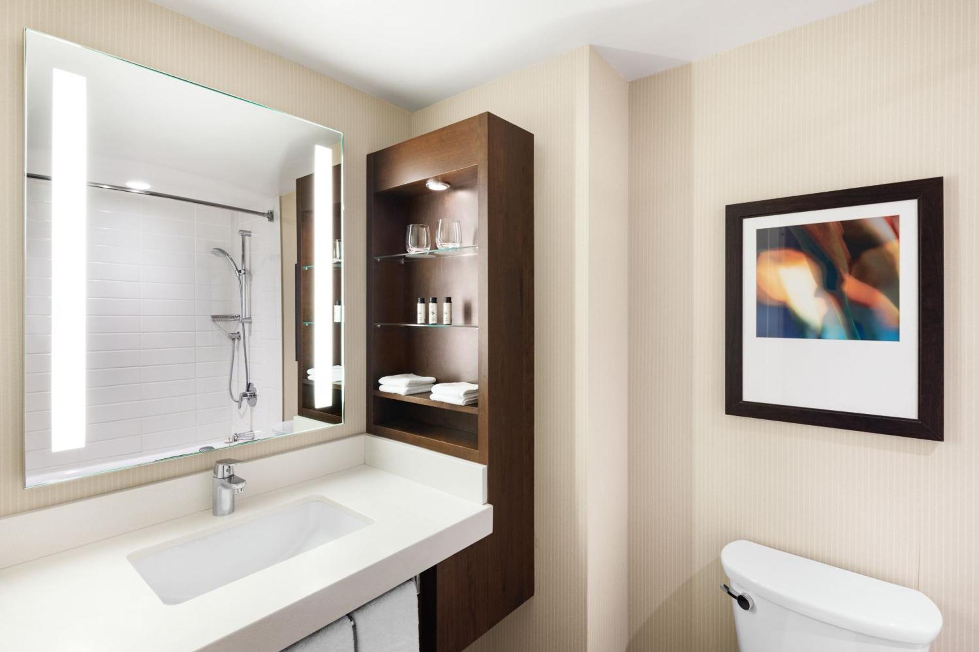 Delta Hotels By Marriott Edmonton South Conference Centre Extérieur photo