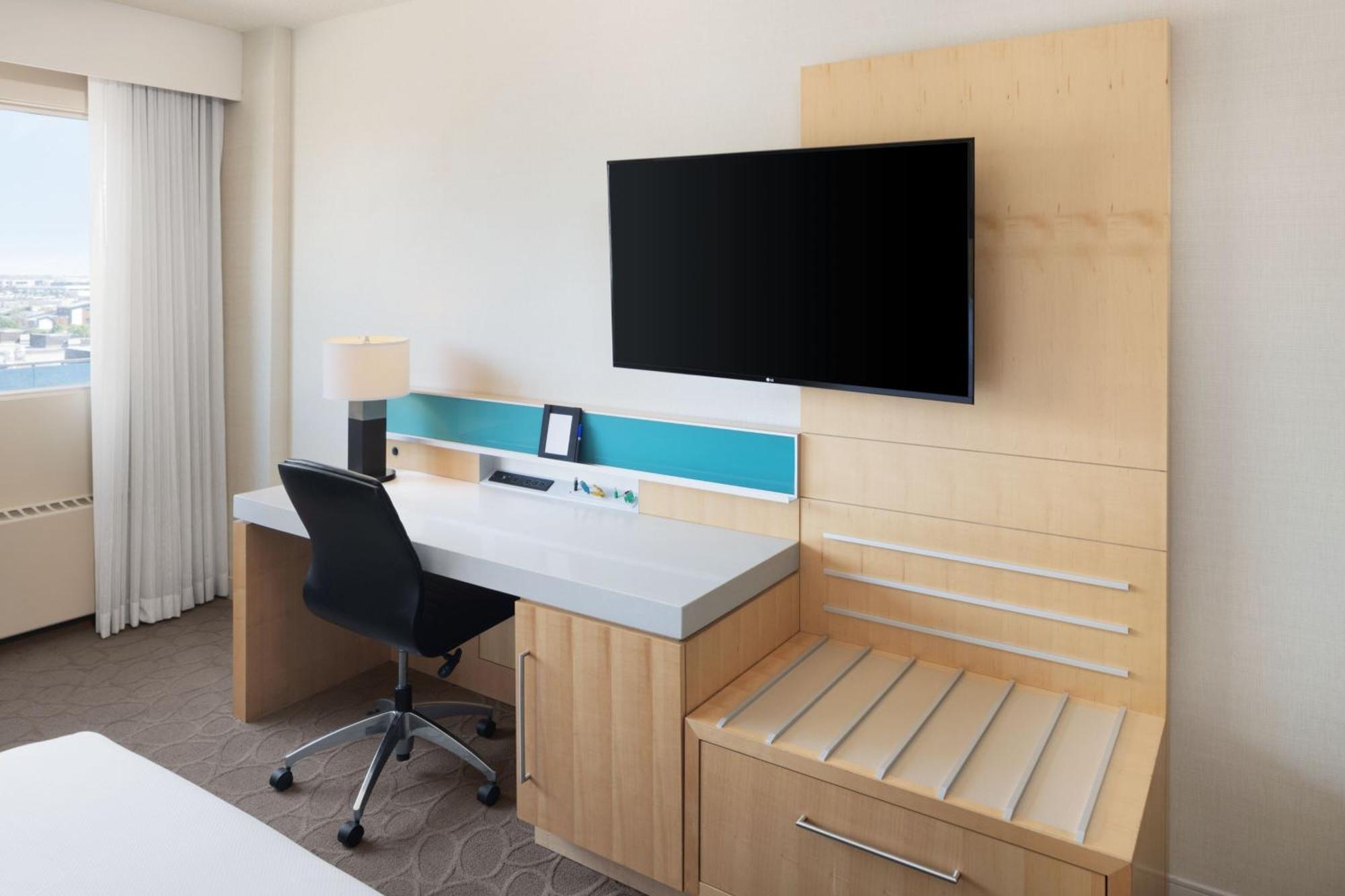Delta Hotels By Marriott Edmonton South Conference Centre Extérieur photo