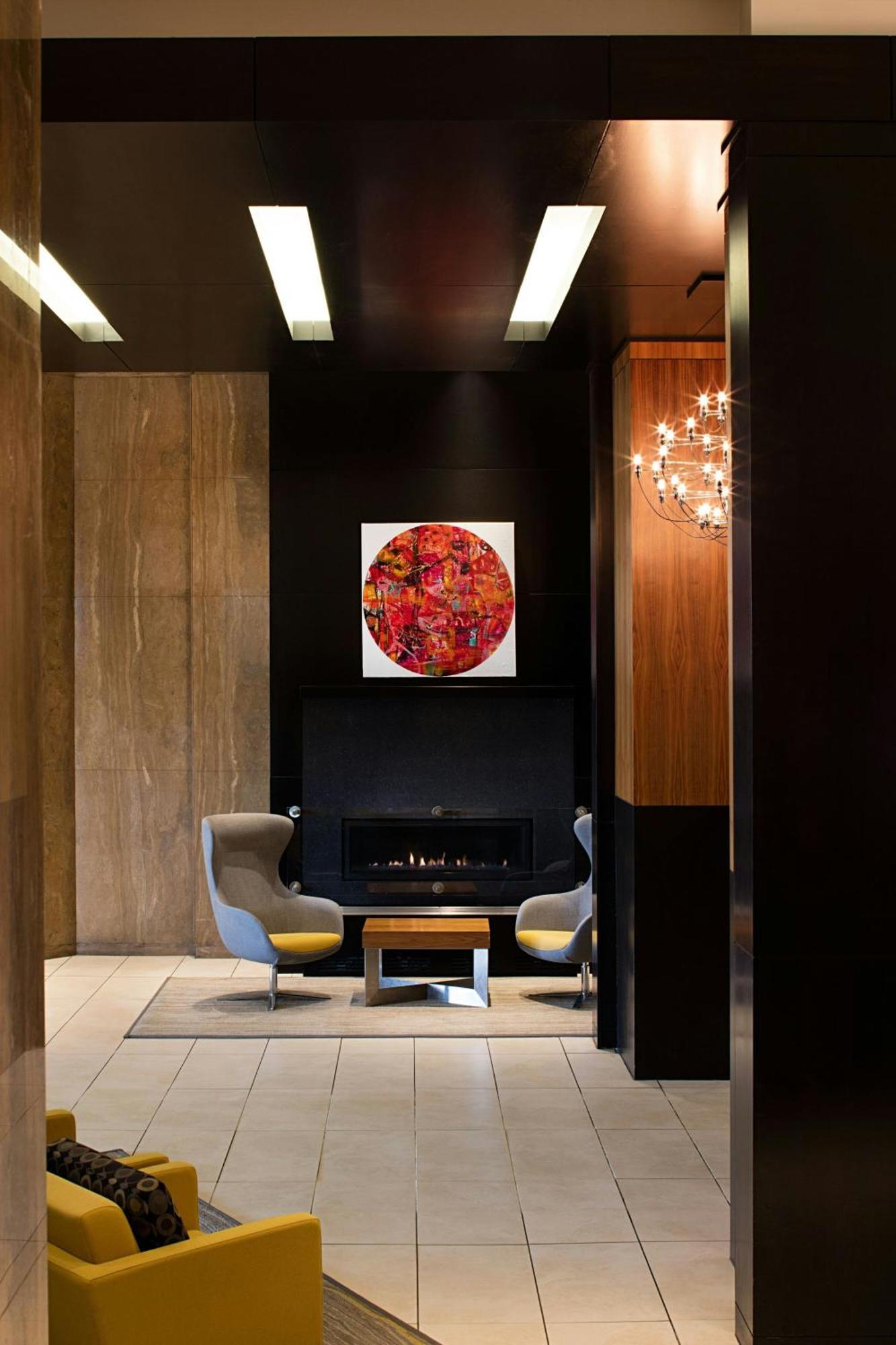 Delta Hotels By Marriott Edmonton South Conference Centre Extérieur photo