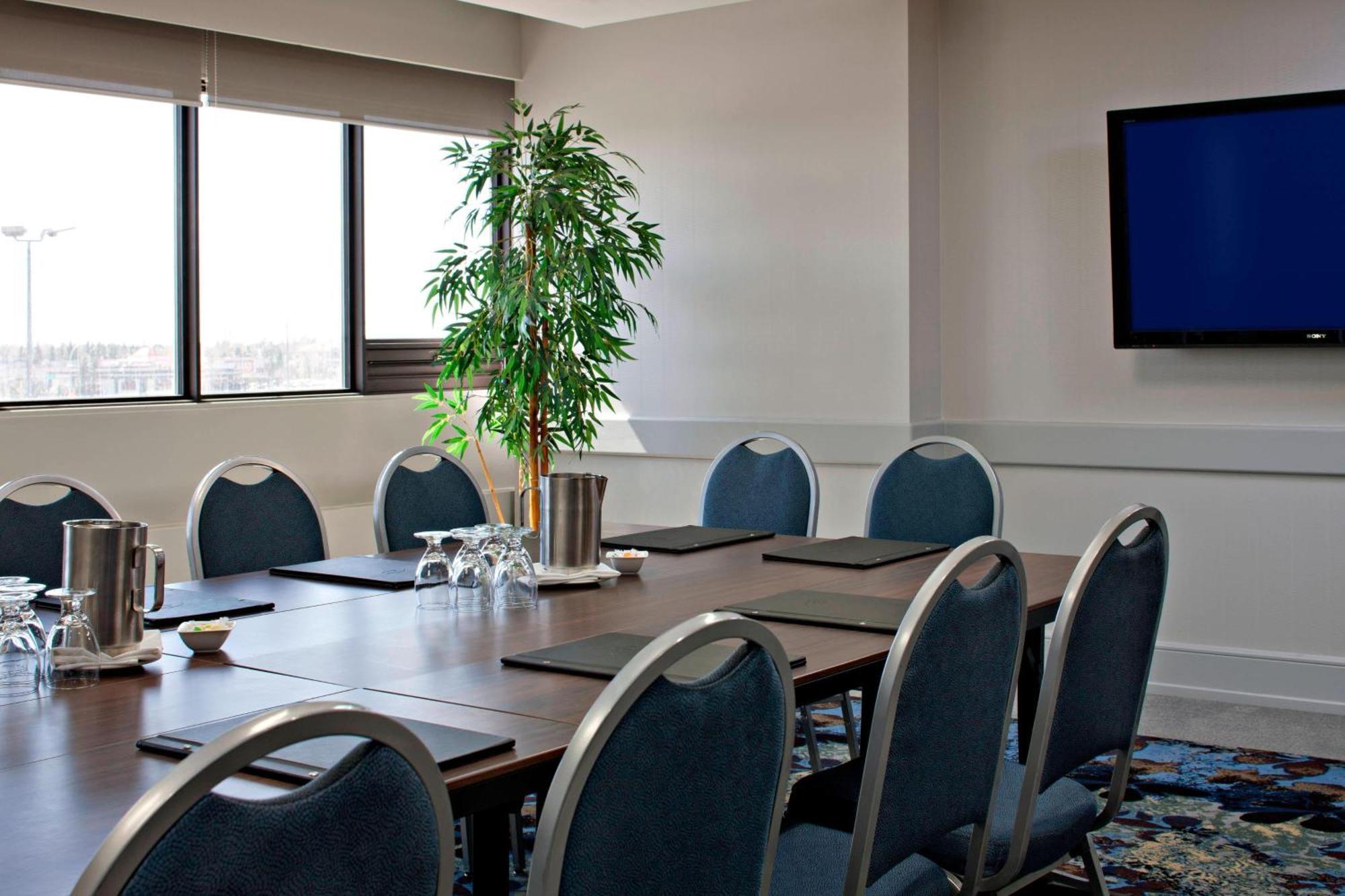 Delta Hotels By Marriott Edmonton South Conference Centre Extérieur photo