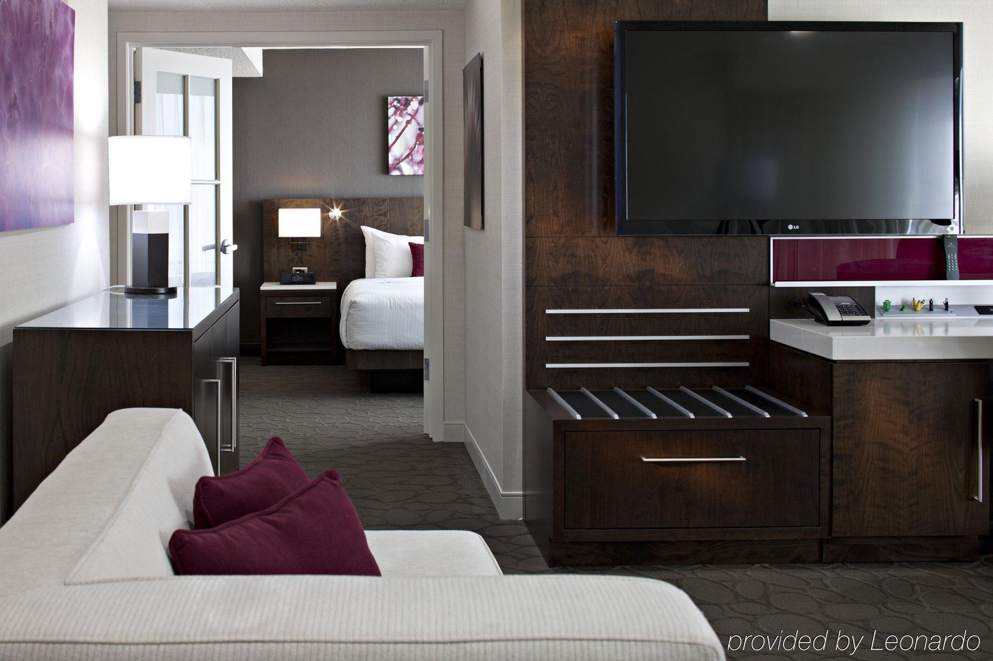 Delta Hotels By Marriott Edmonton South Conference Centre Extérieur photo